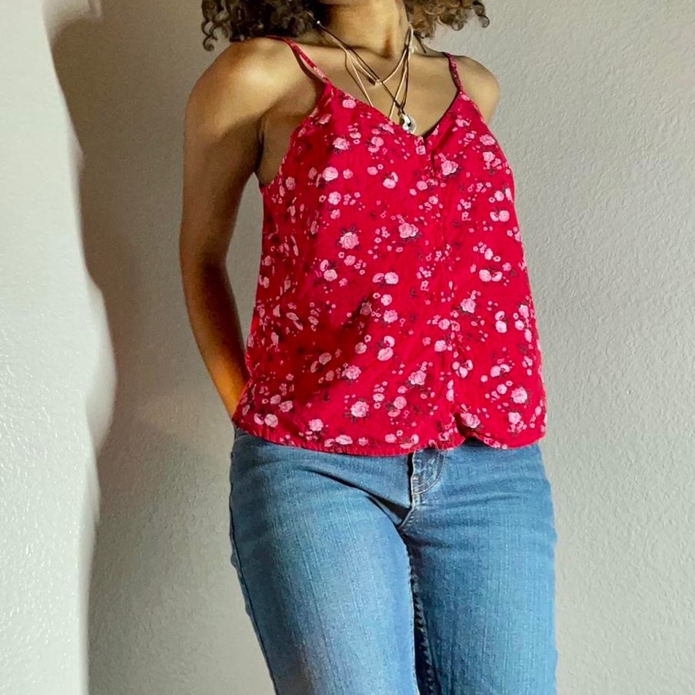 XS Old Navy Red Floral Button Up Tank Top